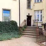 Cosy Studios Very Berry In Poznan Close To The Park By Noclegi Renters