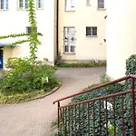 Cosy Studios Very Berry In Poznan Close To The Park By Noclegi Renters