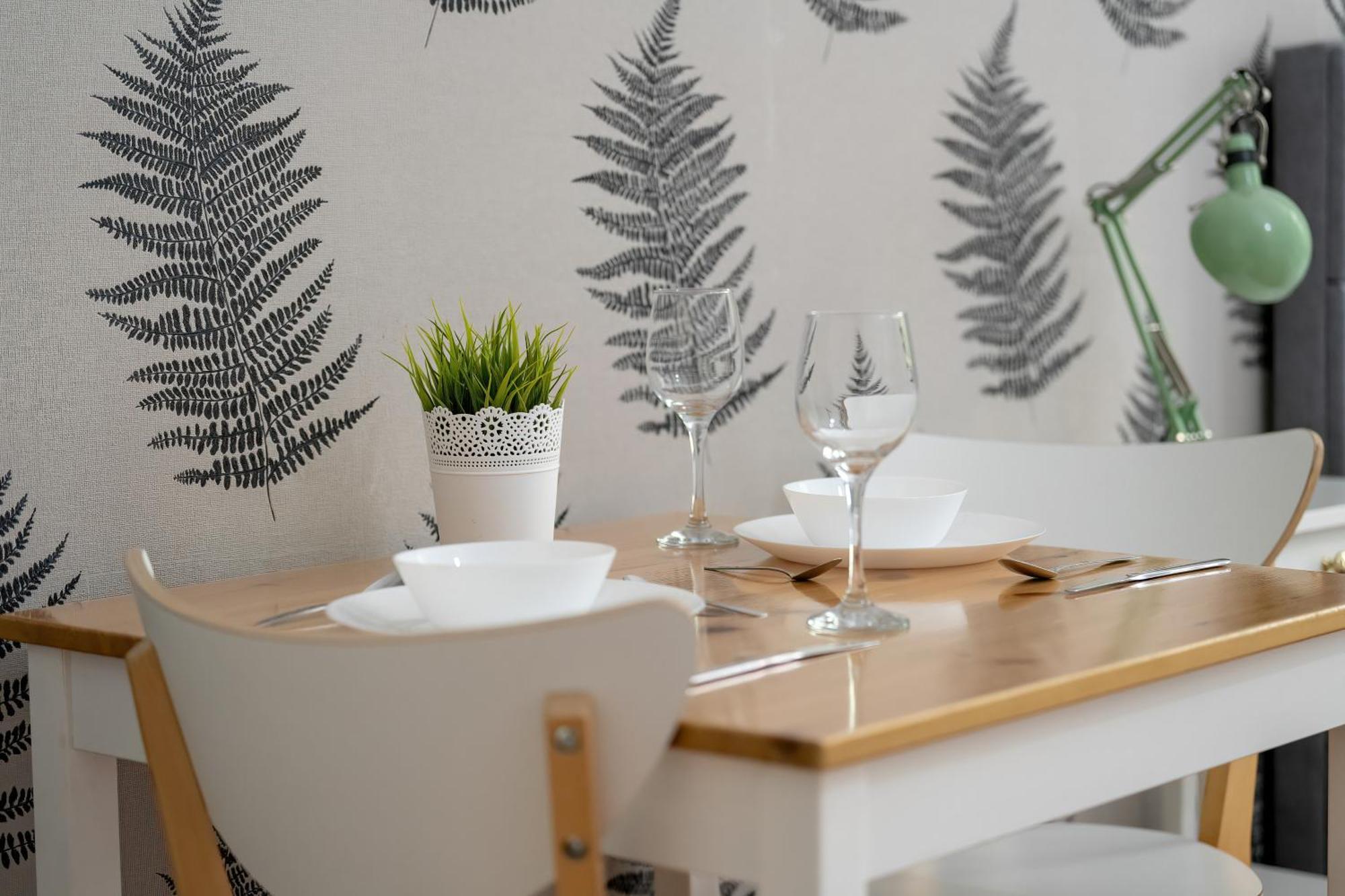 Cosy Very Berry In Close To The Park By Renters Poznan